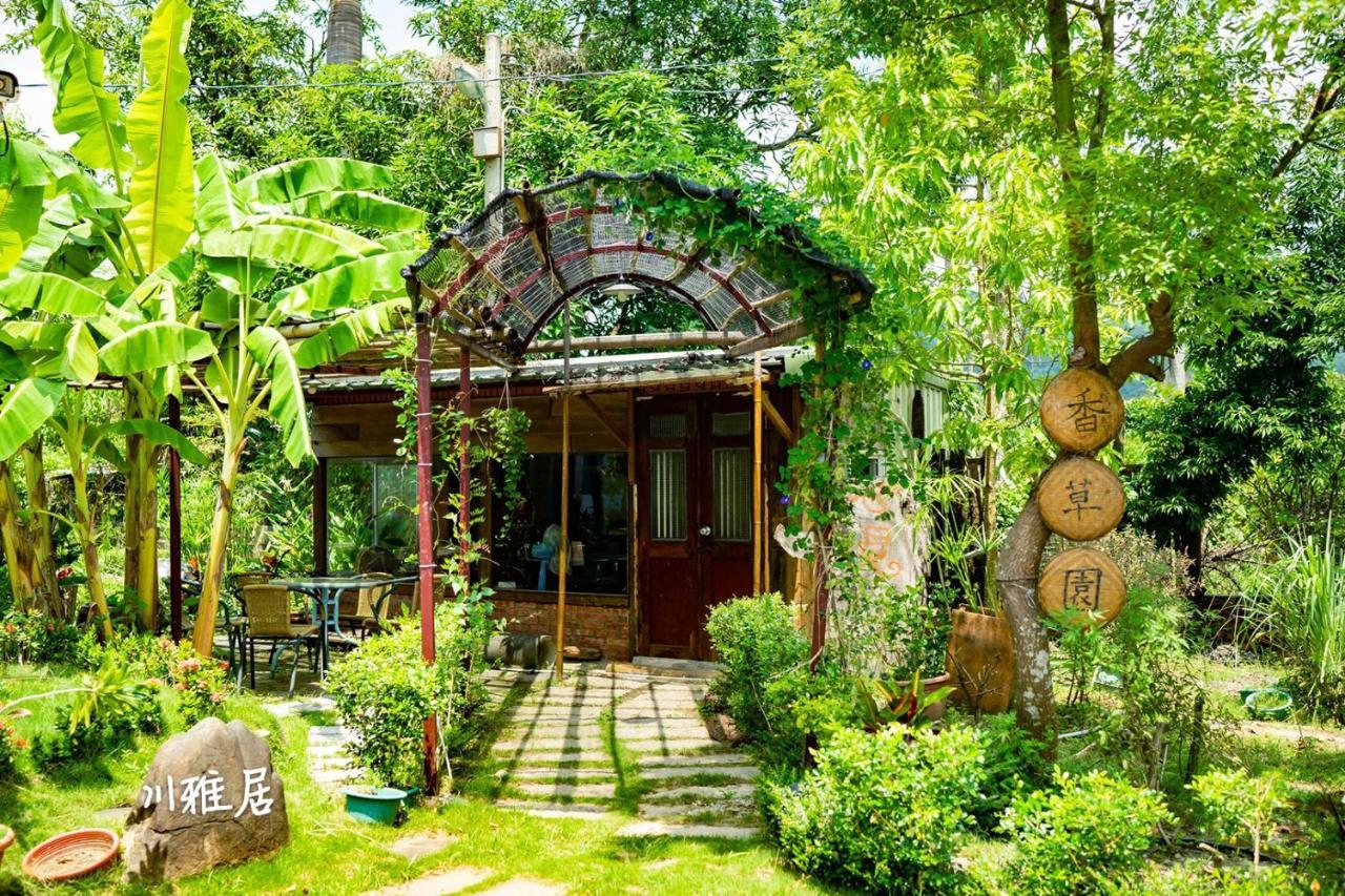 Chuan Ya Ju Homestay Qishan Bagian luar foto